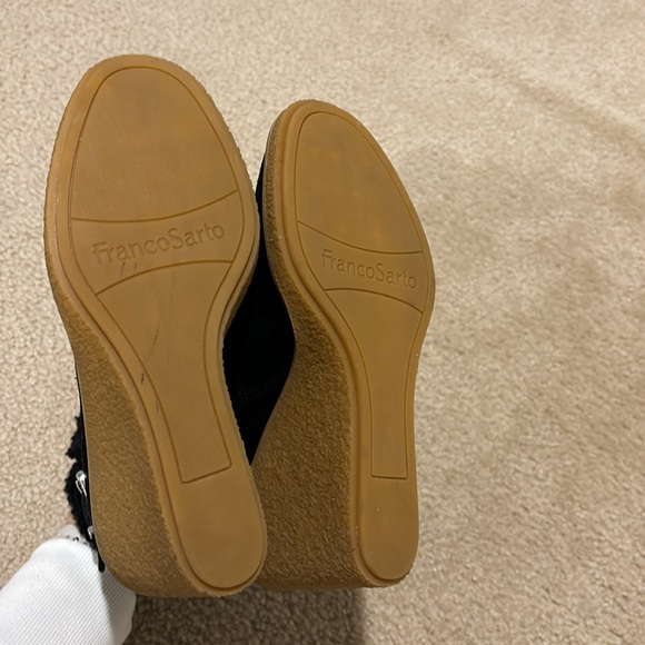 NWOT Franco Sarto Ulayna Suede Faux Shearling Wedge Booties Women’s 7.5 Black - Picture 9 of 11